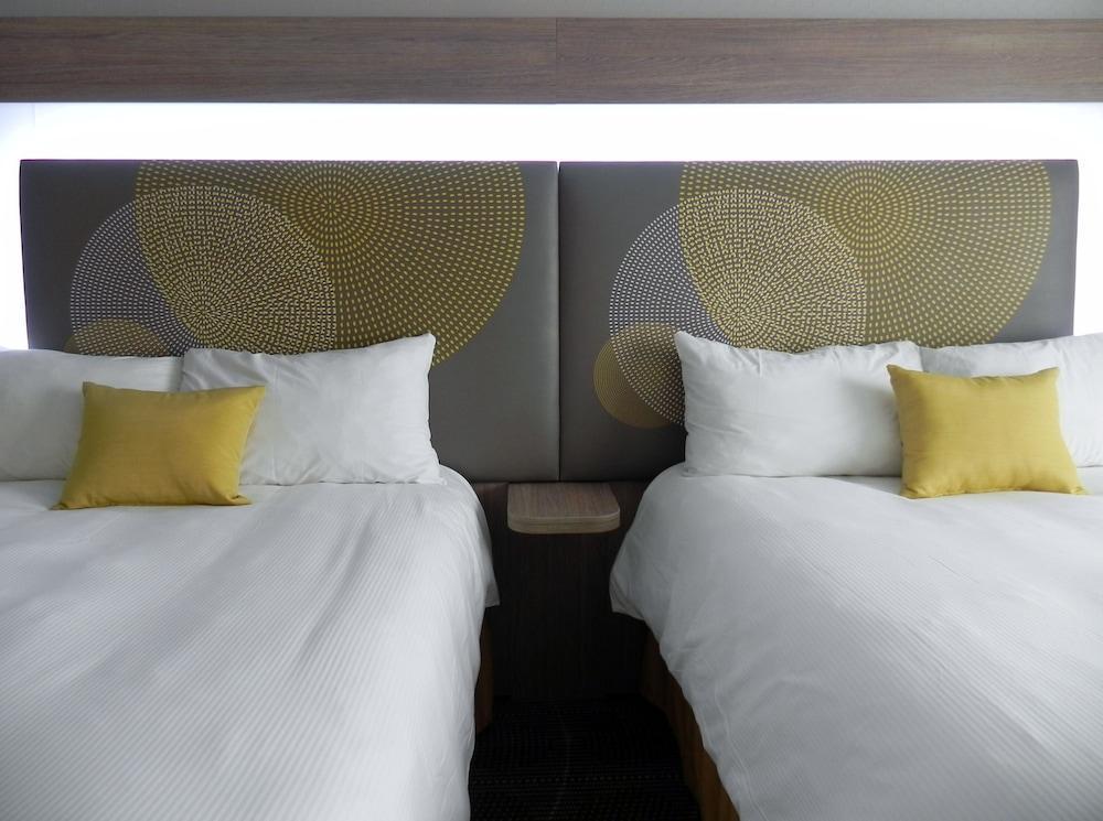 ホテル Doubletree By Hilton Ottawa Downtown エクステリア 写真