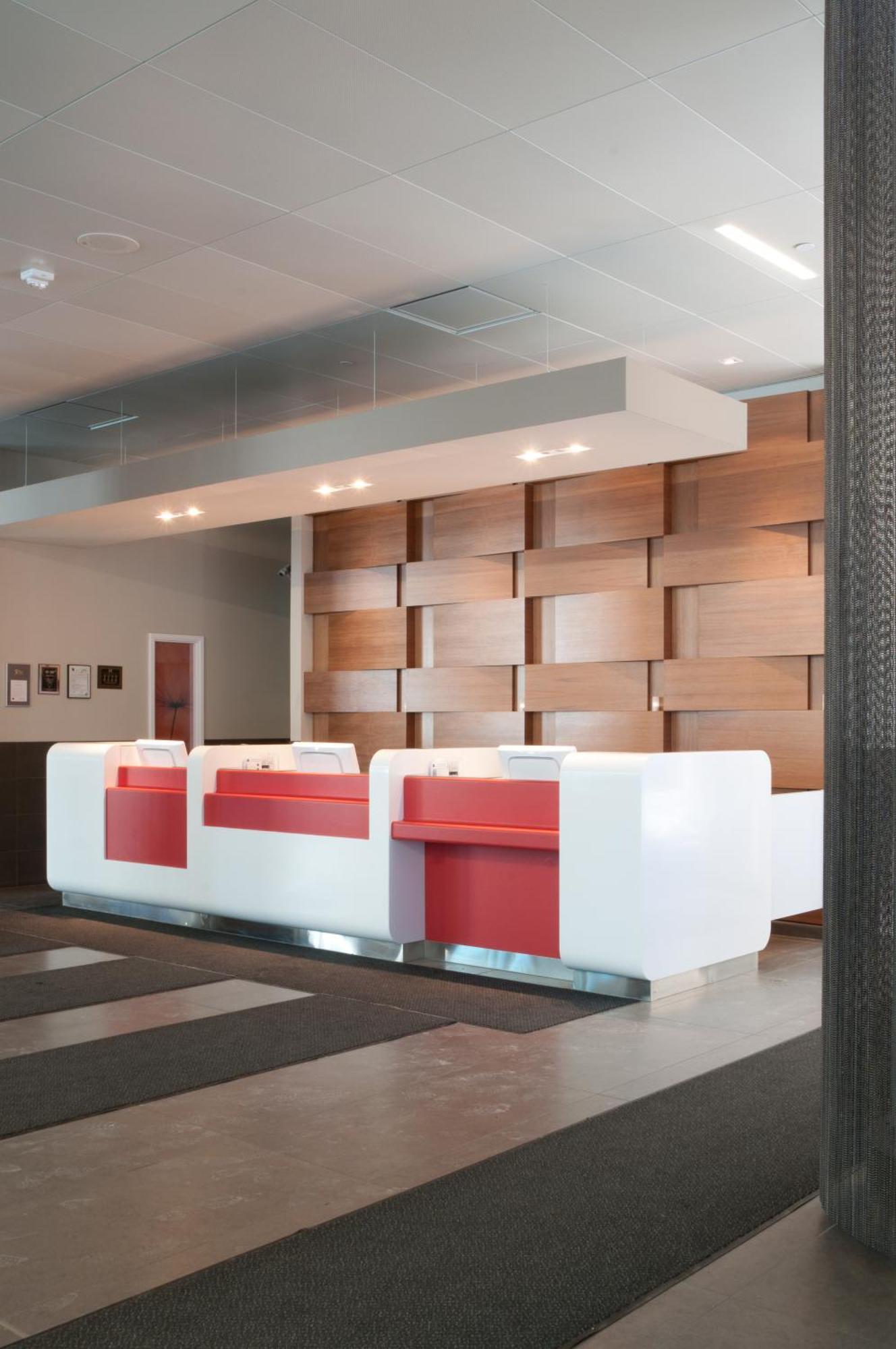 ホテル Doubletree By Hilton Ottawa Downtown エクステリア 写真
