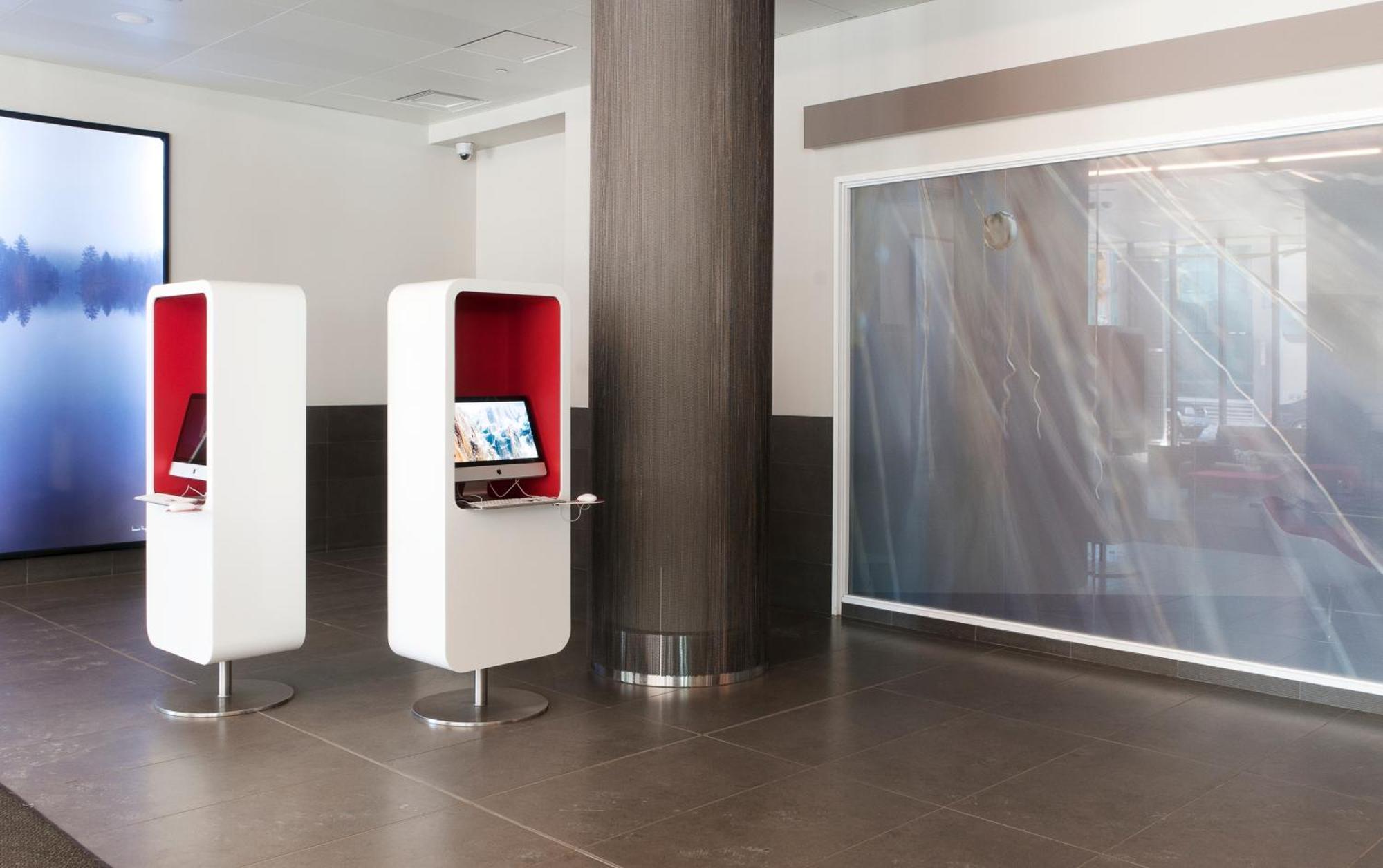 ホテル Doubletree By Hilton Ottawa Downtown エクステリア 写真