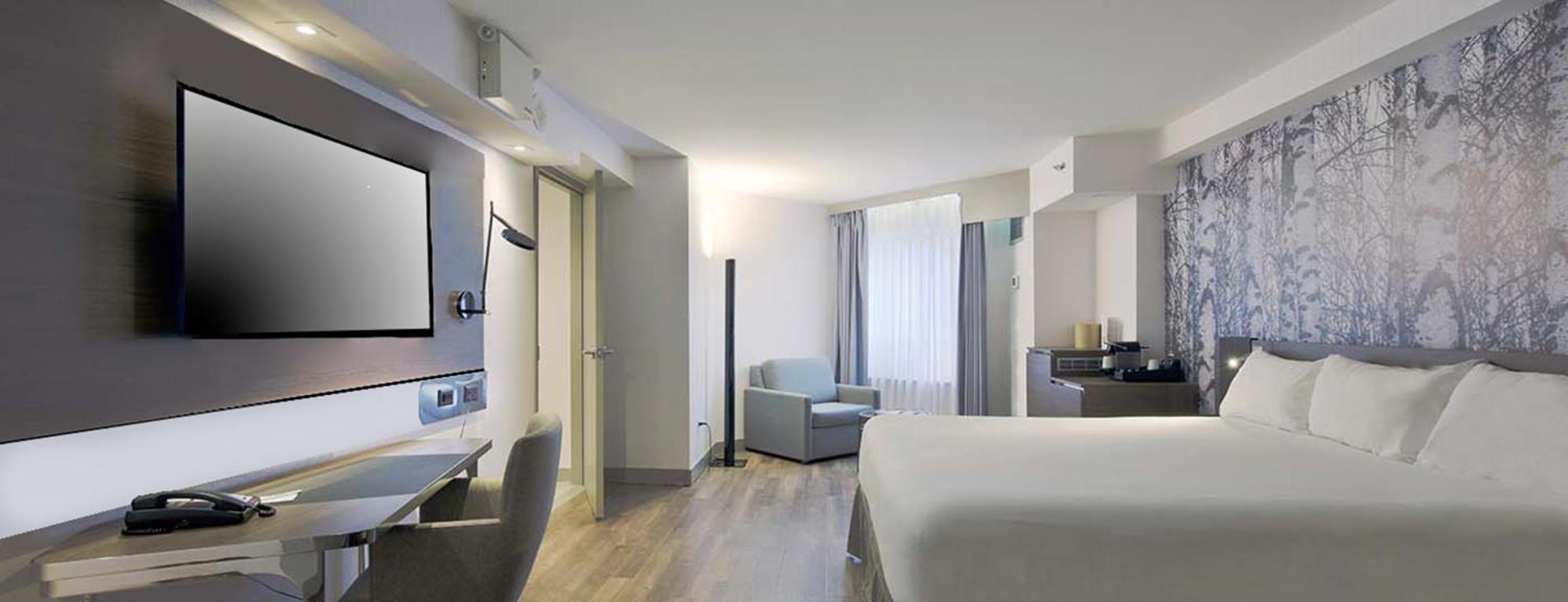ホテル Doubletree By Hilton Ottawa Downtown エクステリア 写真