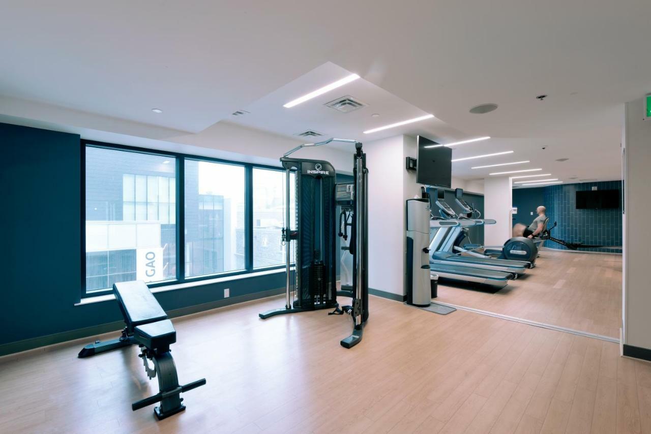 ホテル Doubletree By Hilton Ottawa Downtown エクステリア 写真